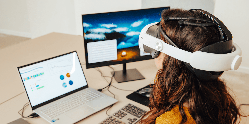 Neuromind portable EEG headset combined with VR for neurofeedback